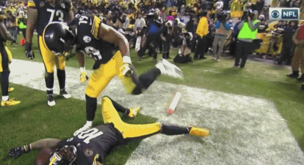 The Steelers Recreated Juju's Big Hit As A TD Celebration - The Spun