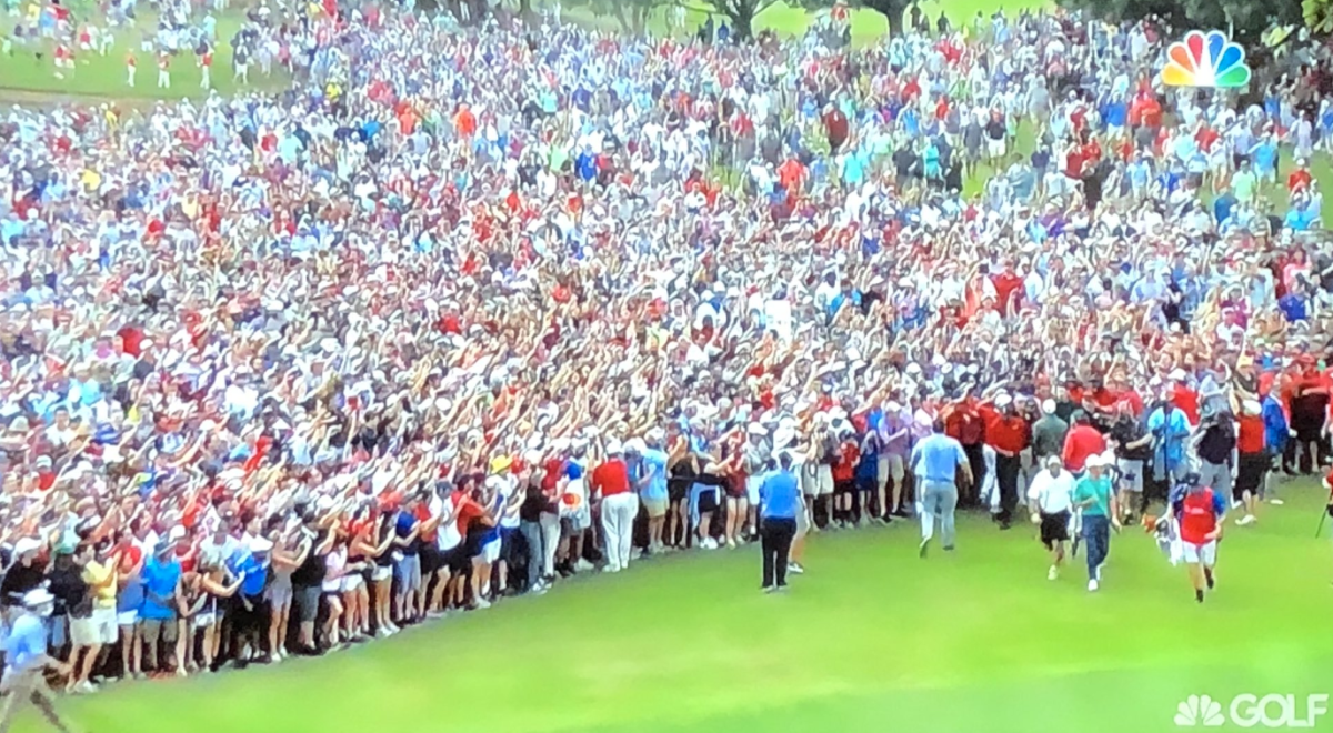 tiger woods crowd today was insane