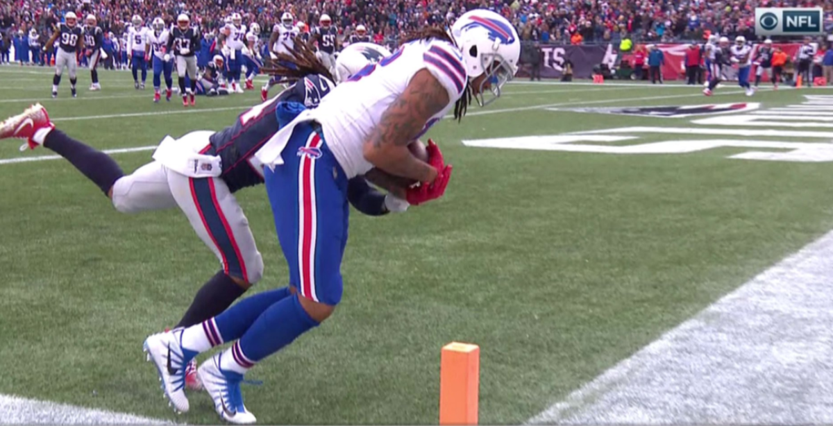 Kelvin Benjamin appears to come down in bounds.