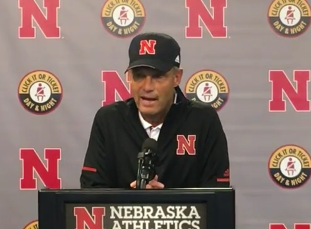 Mike Riley gives press conference.