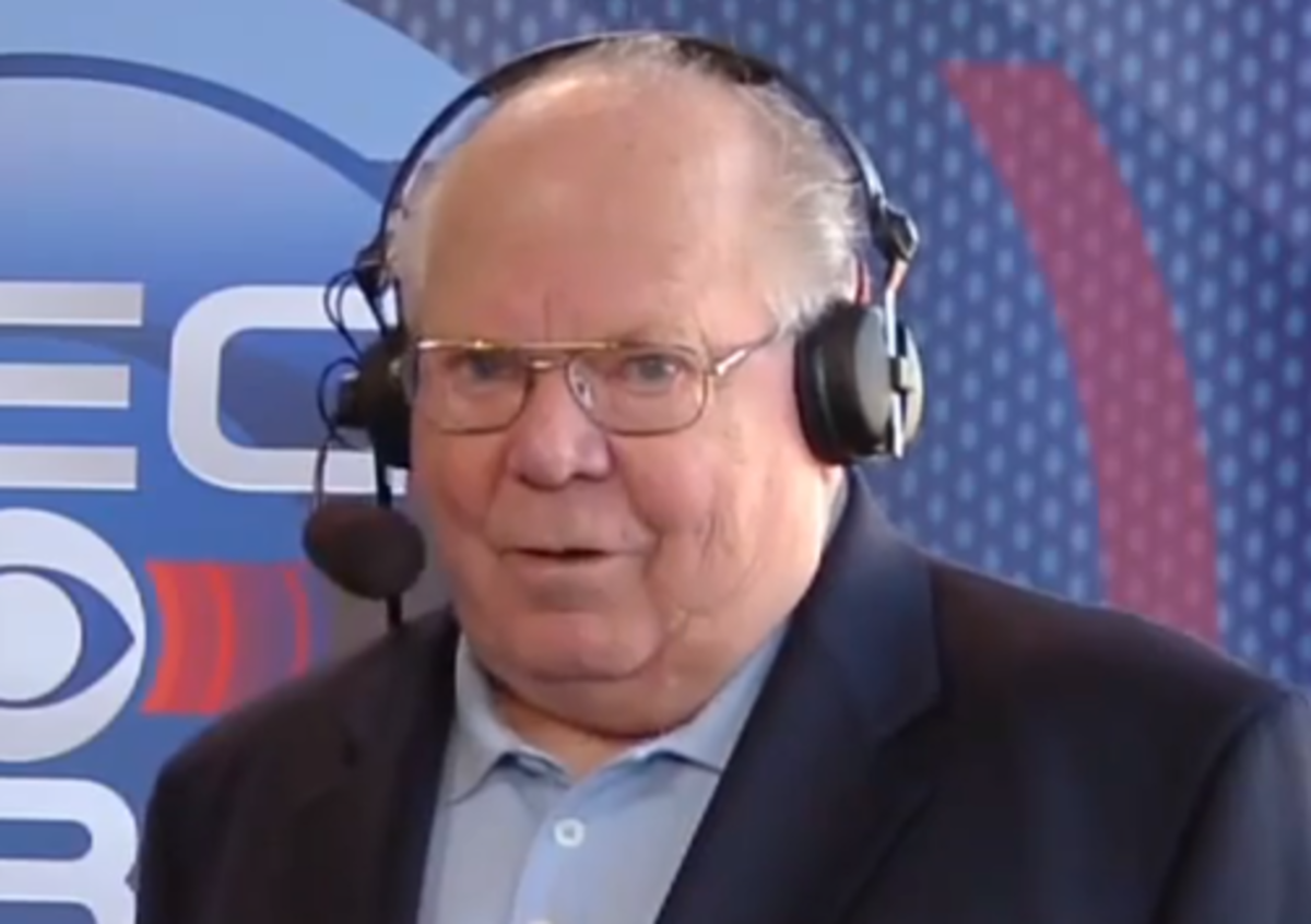 Verne Lundquist calling an SEC game on CBS.