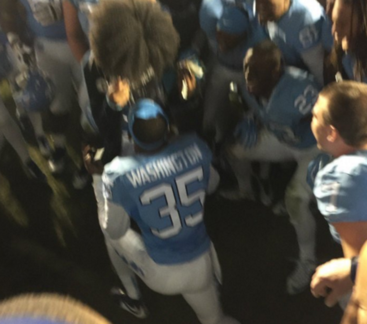 A UNC player proposes to his girlfriend.