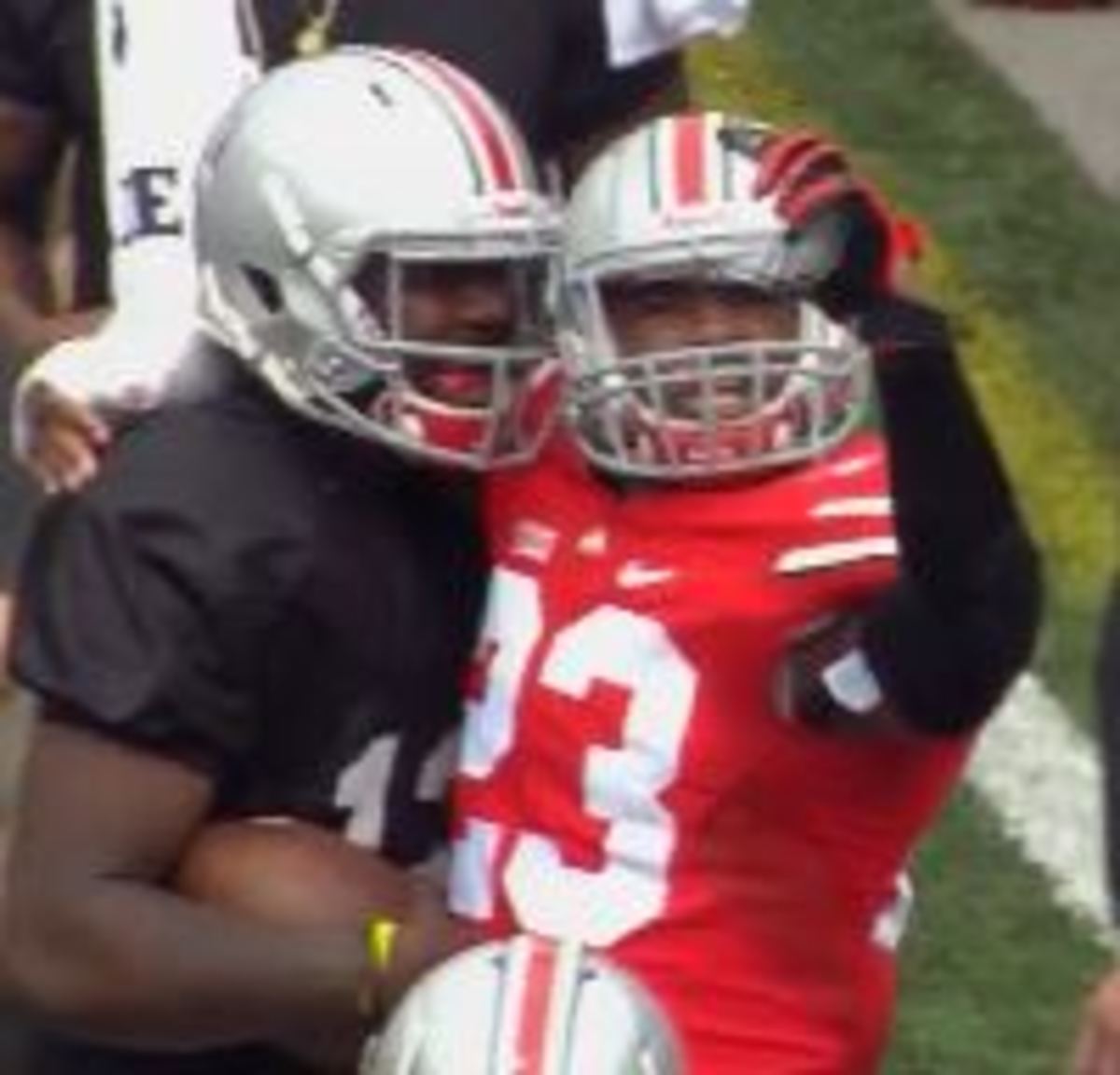 tyvis powell and cardale jones pose for selfie at spring game.