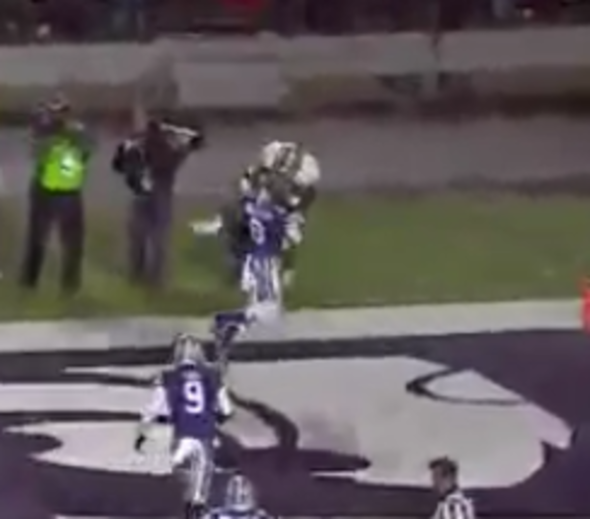 Baylor WR Corey Coleman makes an amazing touchdown catch over a Kansas State defender.