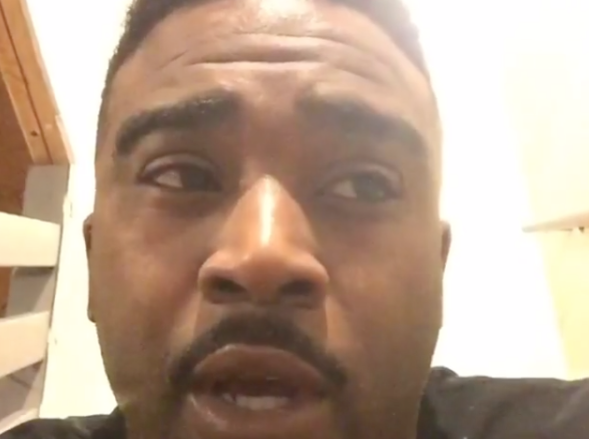 Troy Smith apologizes after being arrested.