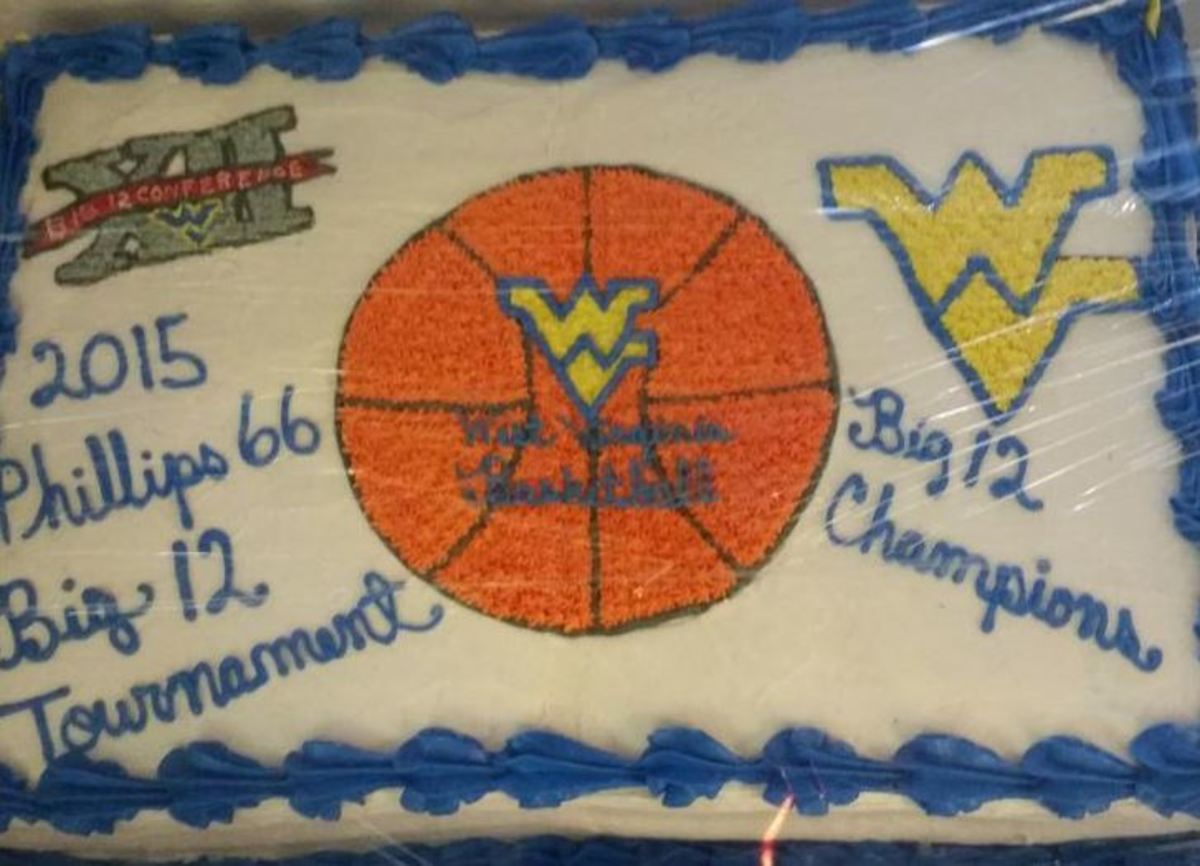 Cake shows WVU as Big 12 champs.