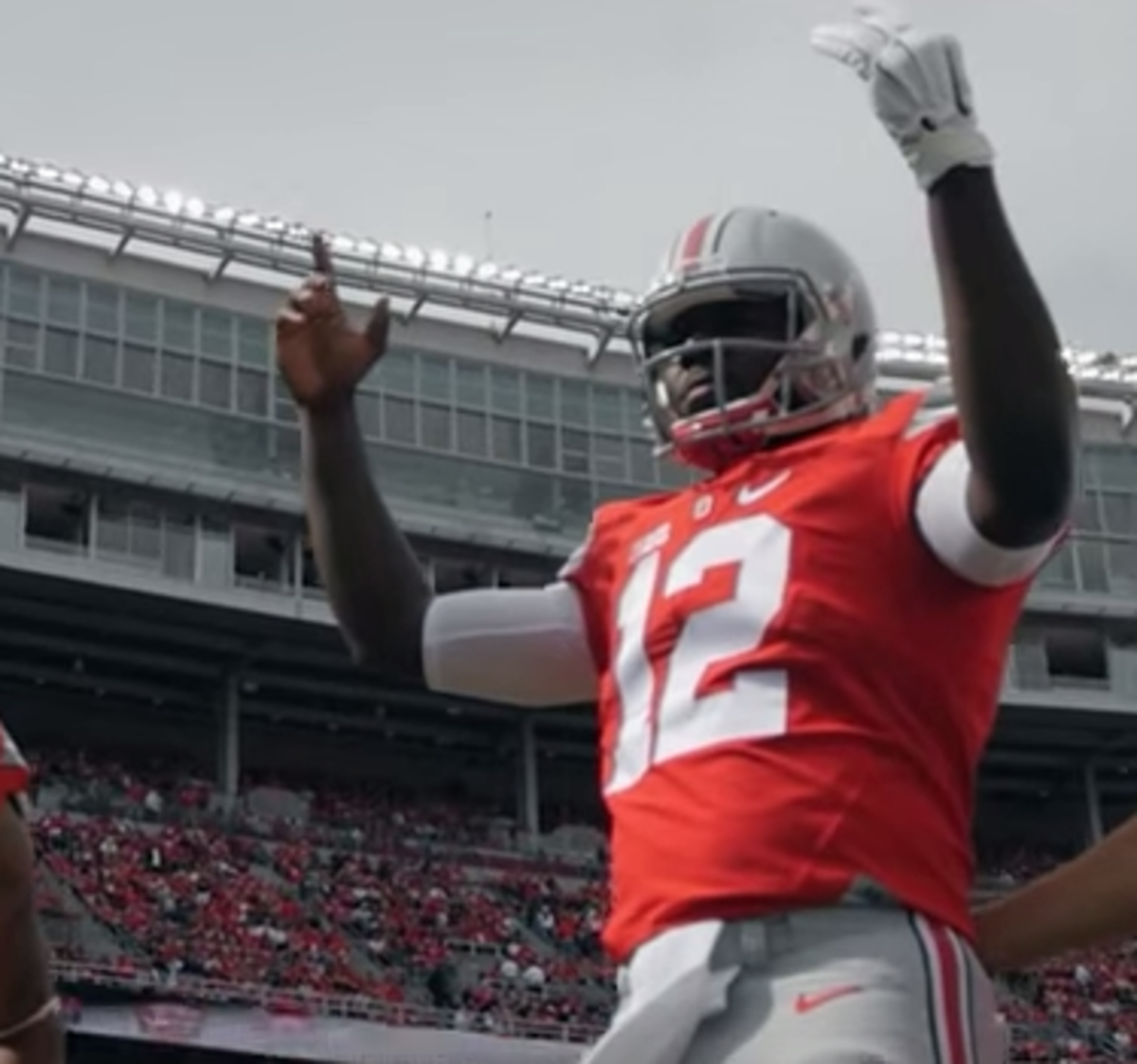Cardale Jones pumping up the crowd before the game.