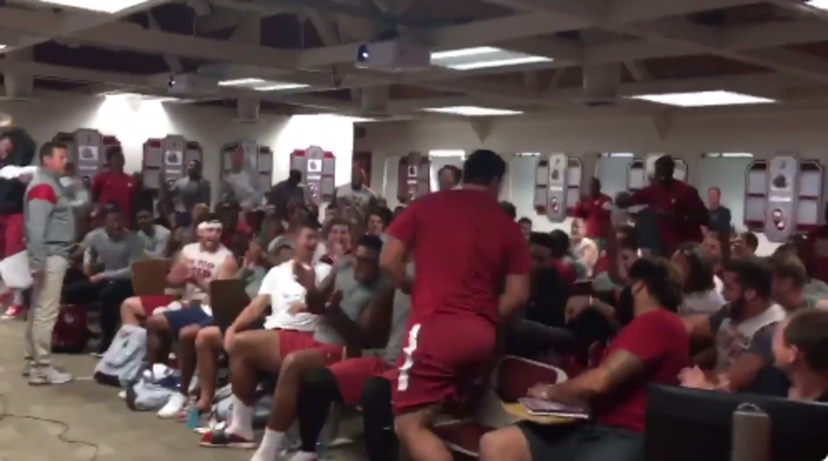 Watch Oklahoma's Bob Stoops Awards Scholarship To New C Erick Wren