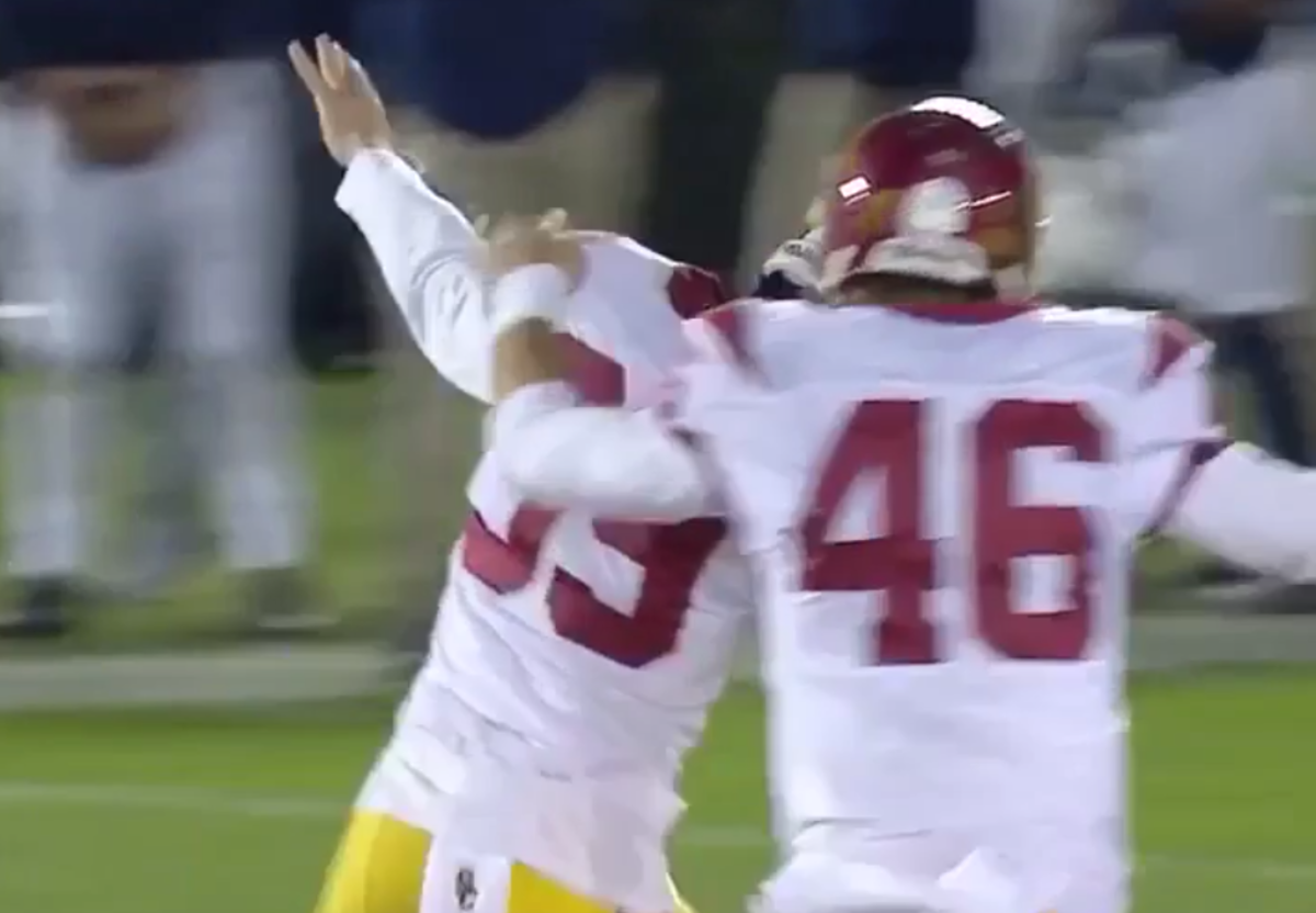 USC wins the Rose Bowl.