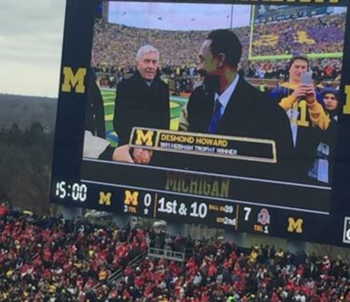 Desmond Howard seen on the jumbo-tron after getting jersey retired.