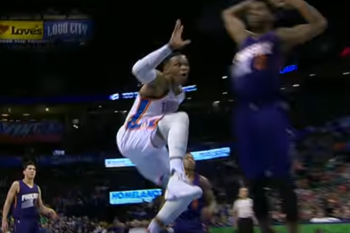 Russell Westbrook makes a great pass during a game.