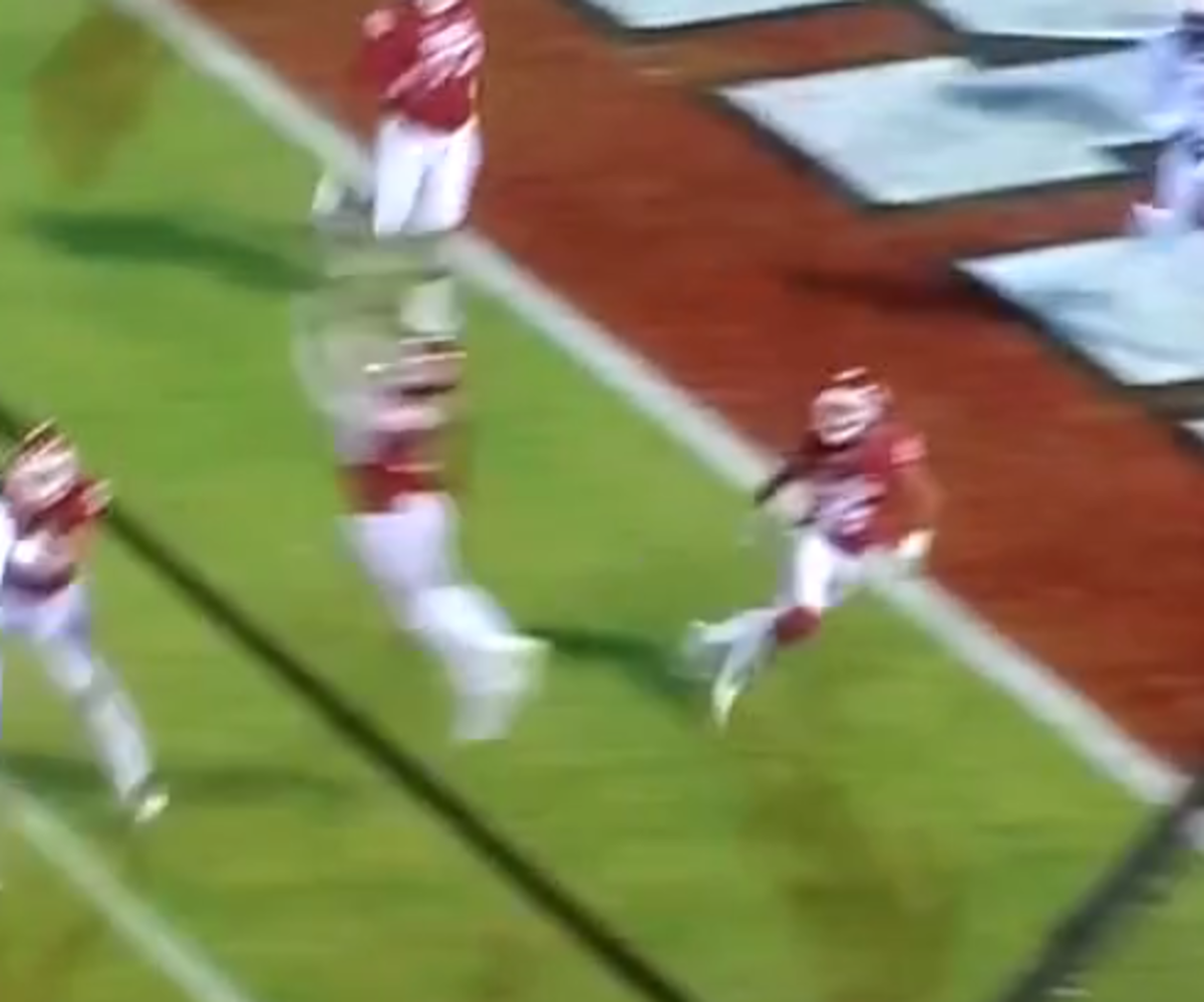 Oklahoma stops TCU's two point conversion attempt.