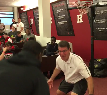 Video Rutgers Chris Ash DE Quanzell Lambert Play 1 on 1 Hoops During Team Meeting The Spun
