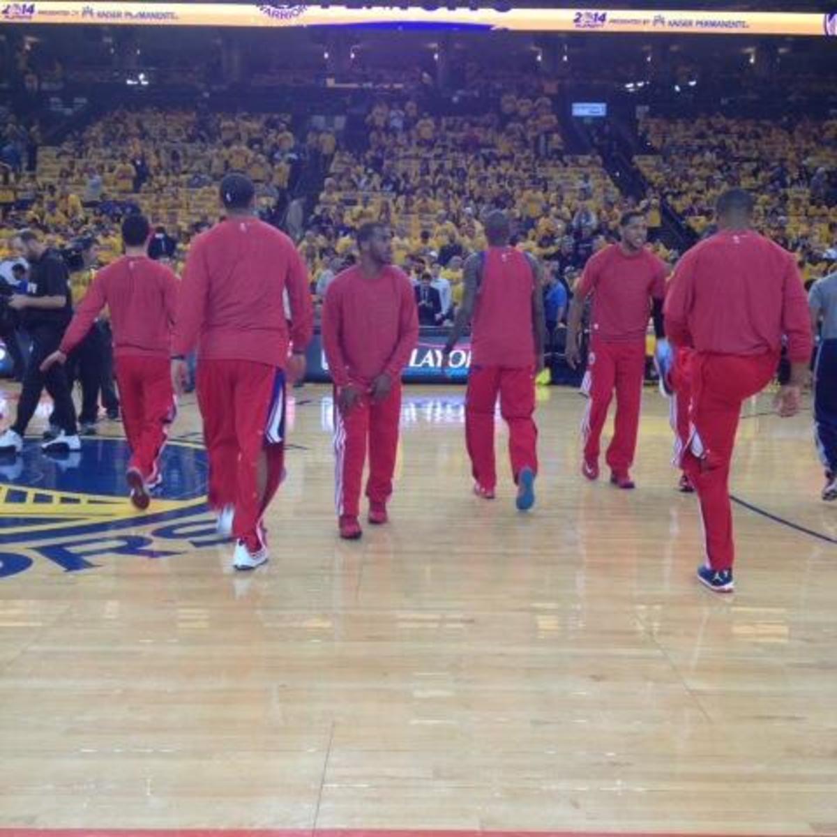 Los Angeles Clippers warming up during a pregame.