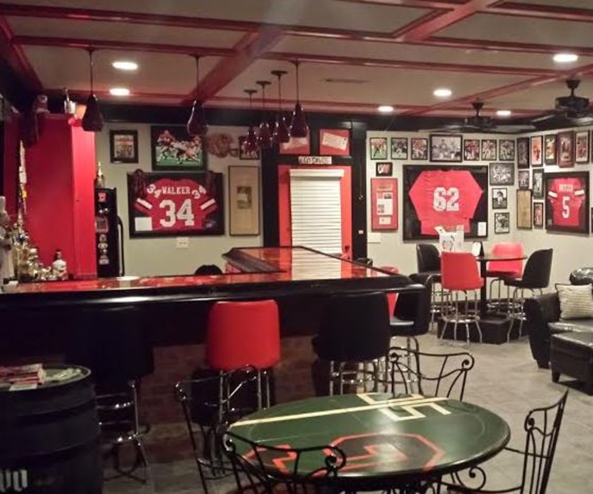 Photos: Georgia Fan Has One Of The Most Amazing Man Caves We've Ever ...