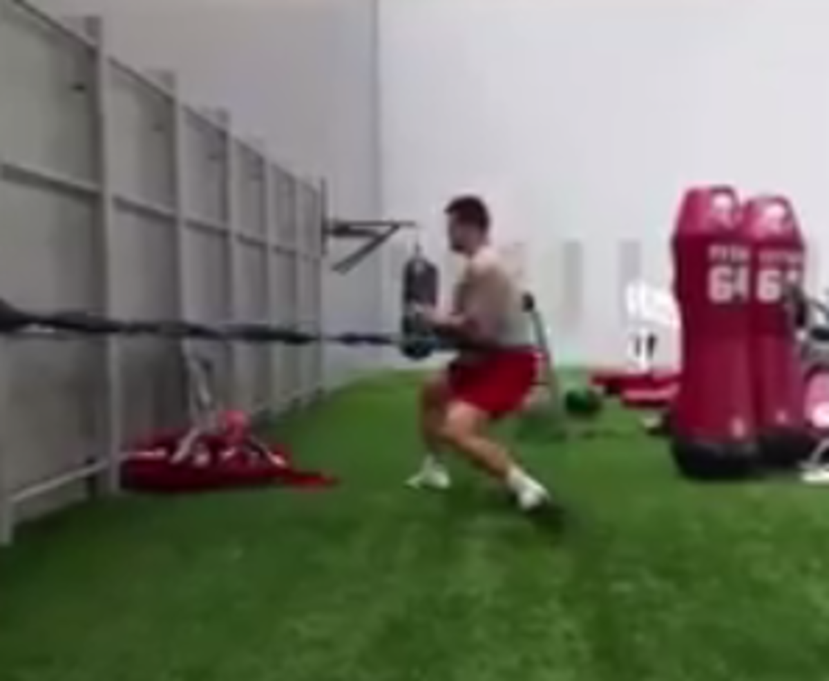 Ohio State OL Taylor Decker working out in the offseason.