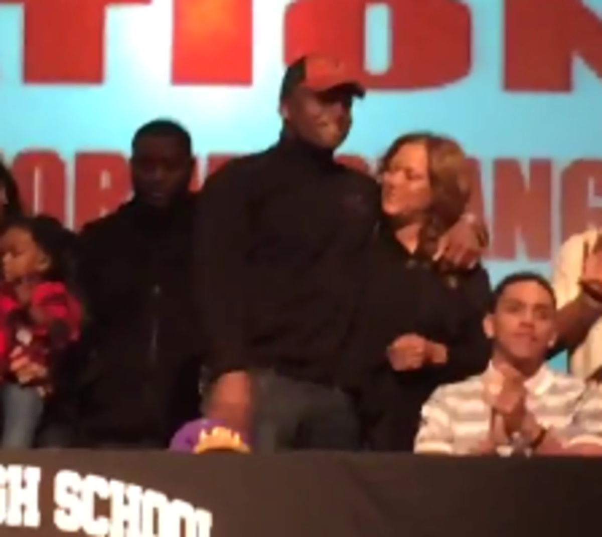 Erick Fowler flips his commitment from LSU to Texas.
