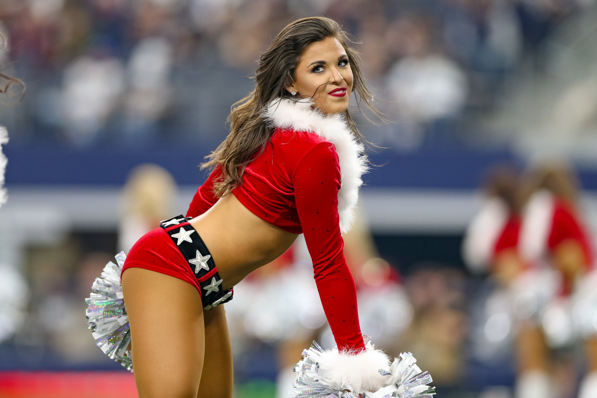 Dallas Cowboys Cheerleaders perform on Christmas.