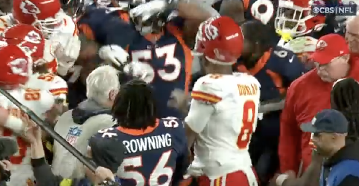 Broncos' Jerry Jeudy fined for bumping referee in Chiefs game