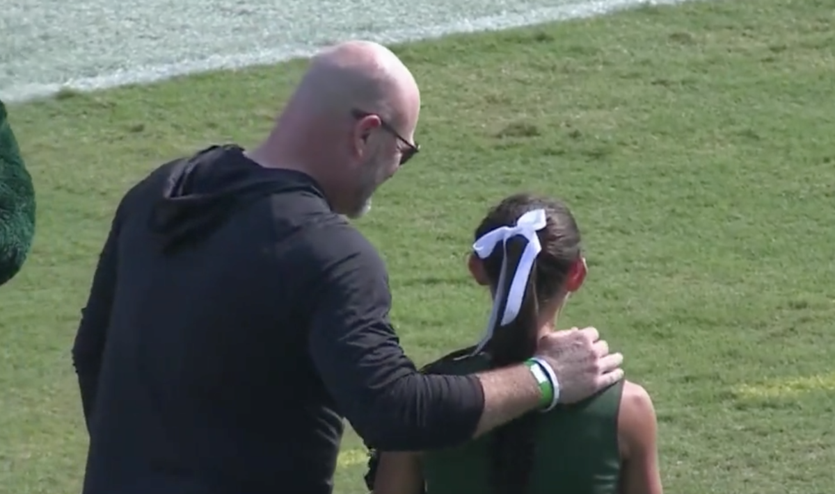 Look: Video Of Trent Dilfer, Cheerleader Going Viral - The Spun