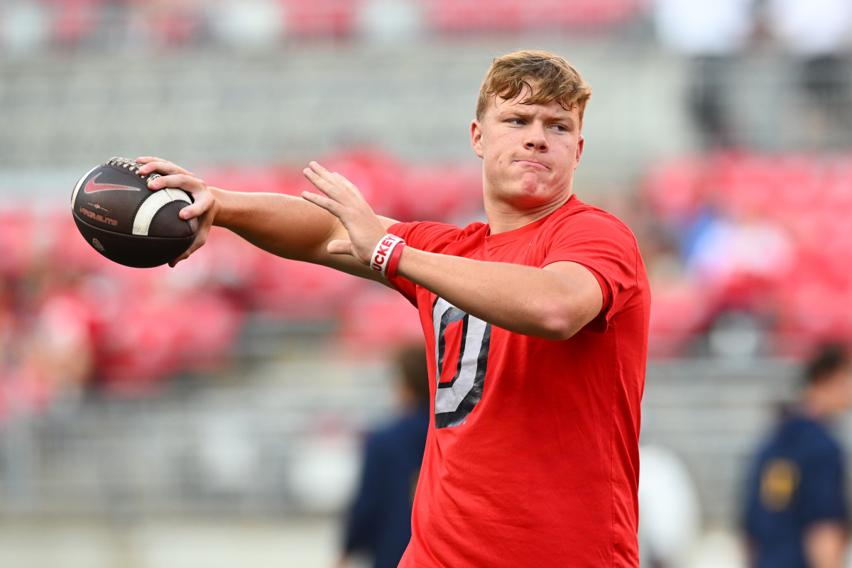 Football World Reacts To Ohio State's Quarterback Competition The