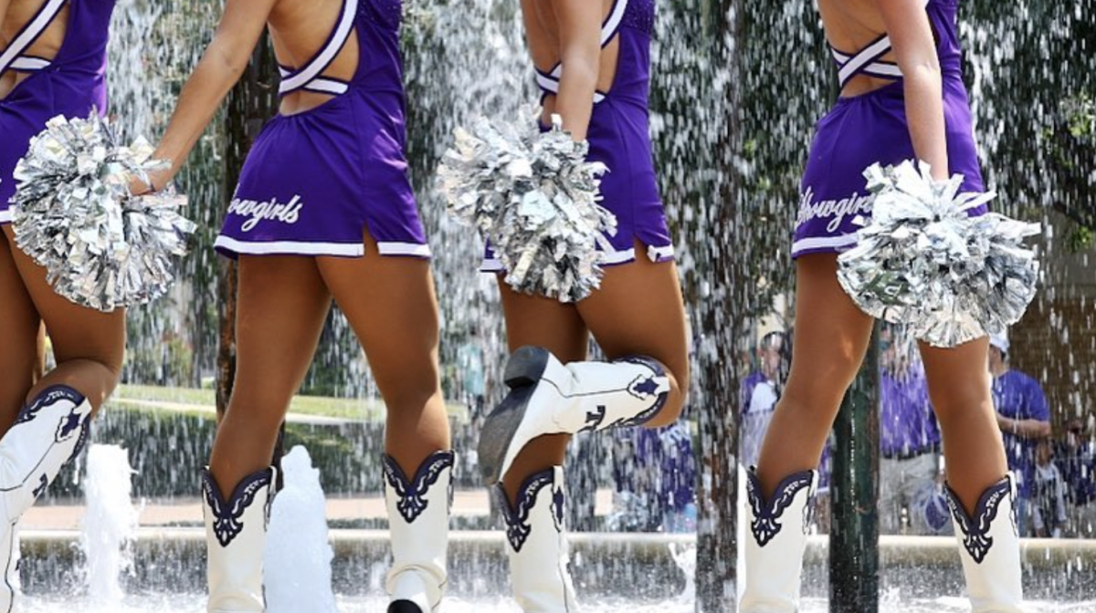 Football World Reacts To Tcu Cheerleader Photo The Spun 6550