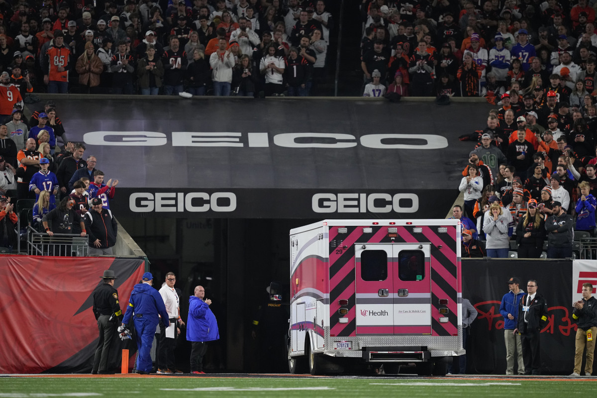 Look: NFL World Reacts To Bengals' Field Thursday Night - The Spun: What's  Trending In The Sports World Today