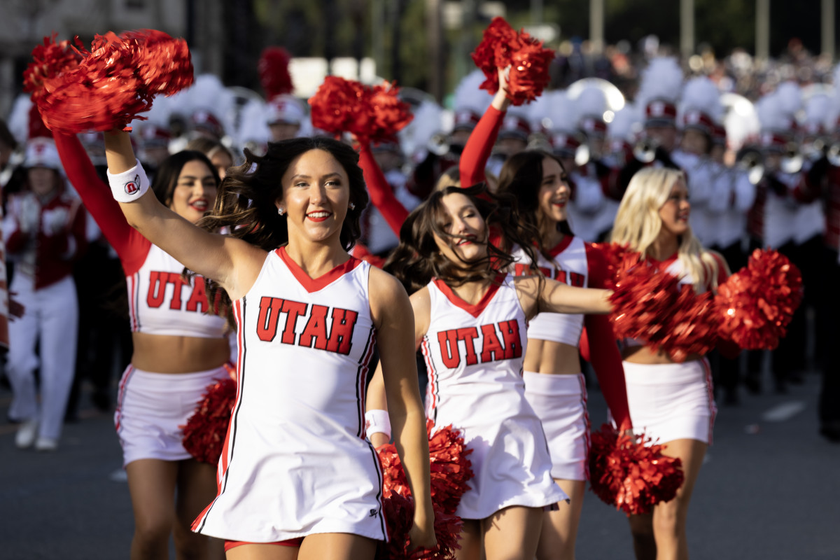 Look Utah Cheerleader Went Viral During Rose Bowl The Spun What s 