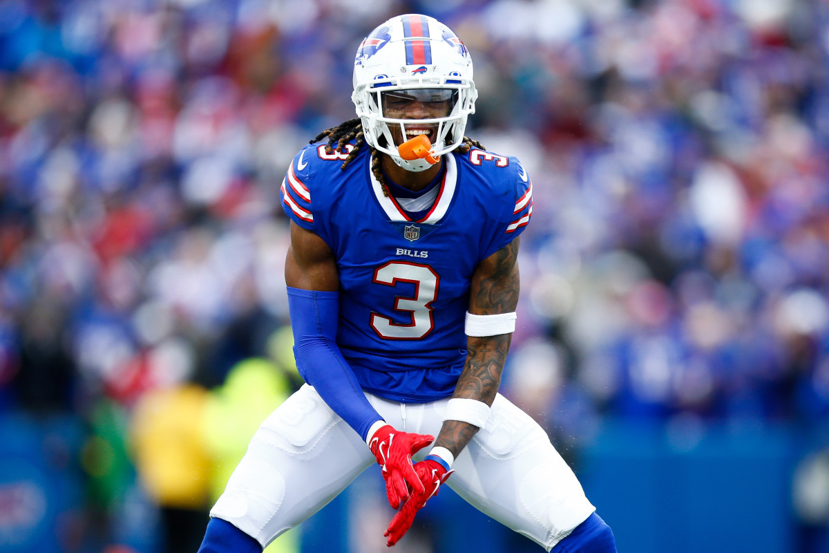 ORCHARD PARK, NY - NOVEMBER 13: Damar Hamlin #3 of the Buffalo Bills reacts to a play against the Minnesota Vikings at Highmark Stadium on November 13, 2022 in Orchard Park, New York. (Photo by Isaiah Vazquez/Getty Images)