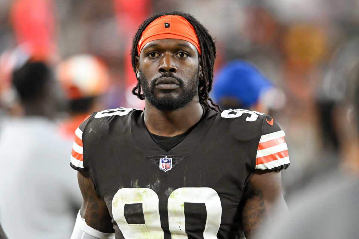 Former Browns Pass Rusher Jadeveon Clowney Joining AFC North Rival