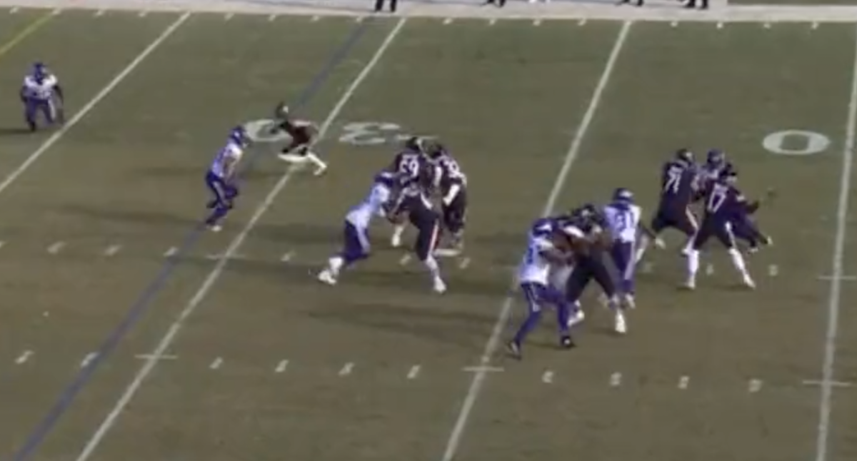 Video Bears Quarterback Throws Worst Interception Of The Season The Spun