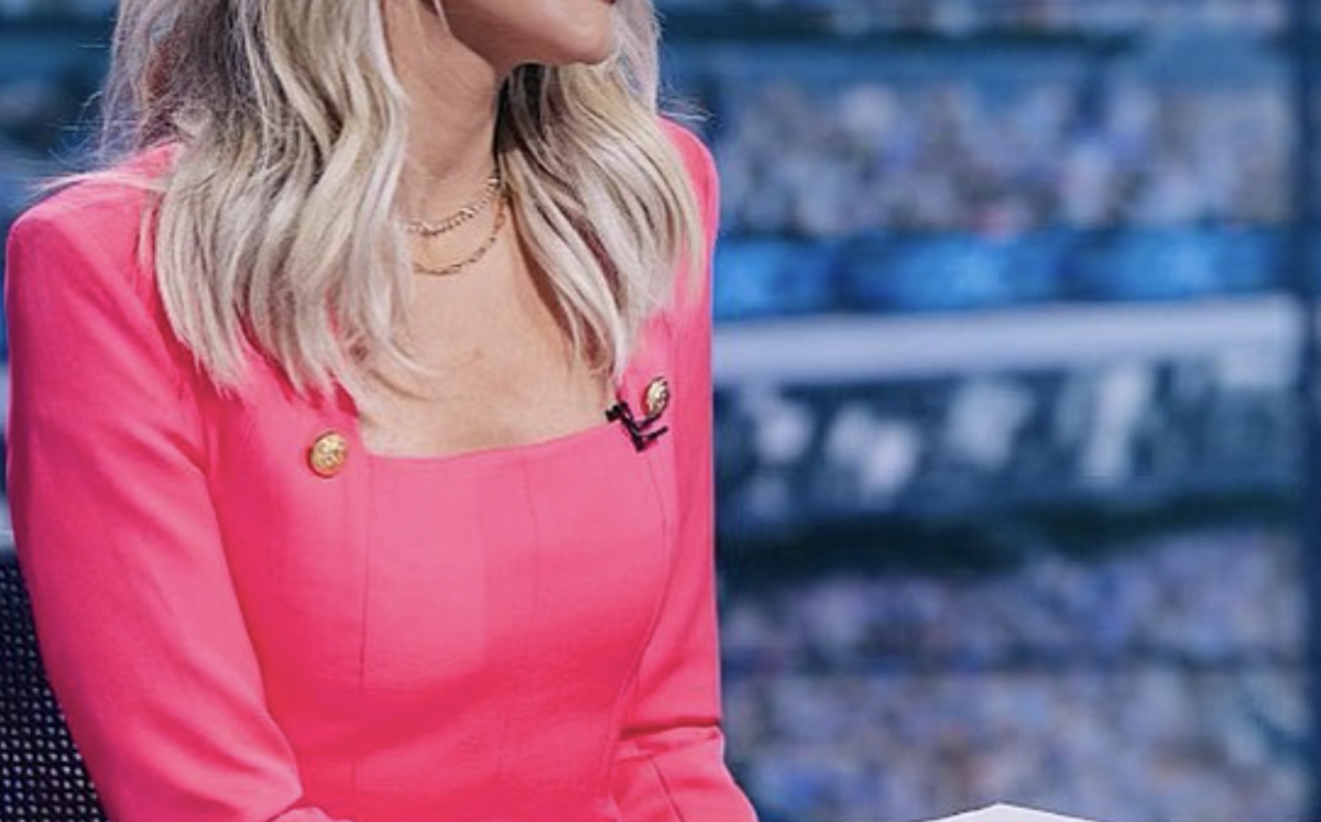 Look: NFL World Reacts To Charissa Thompson's Dress - The Spun: What's  Trending In The Sports World Today