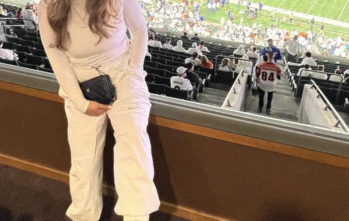 Look: Joe Burrow's Girlfriend Going Viral Sunday Night - The Spun