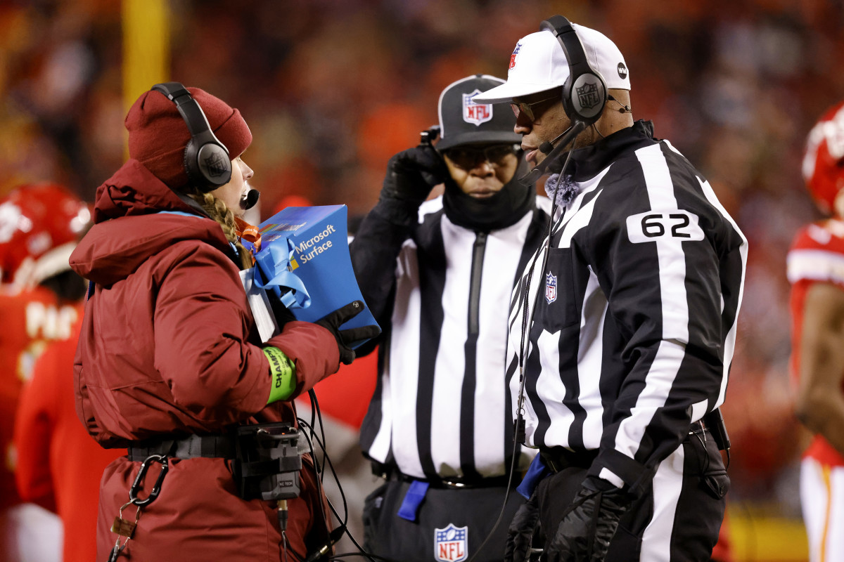 NFL World Furious With AFC Championship Game Referees The Spun What