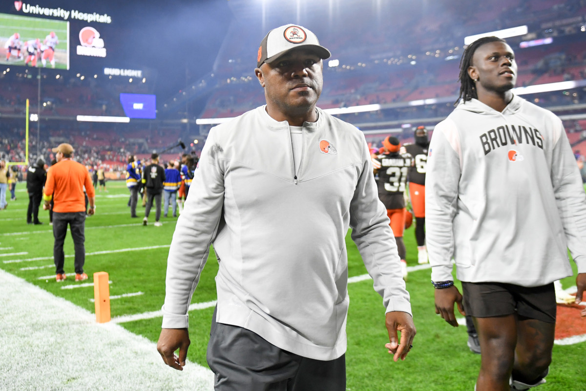 Browns relieve defensive coordinator Joe Woods of his duties after three  years in Cleveland