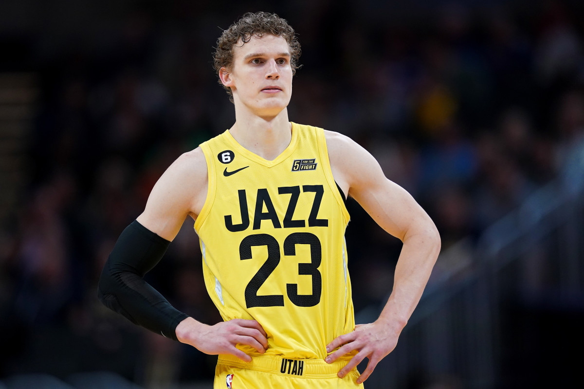 Lauri Markkanen helps Jazz climb at the top of the Western