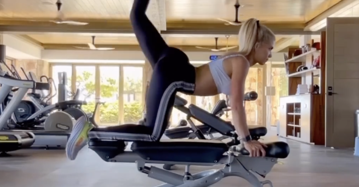 Look Nfl Owner S Daughter S Workout Video Going Viral The Spun
