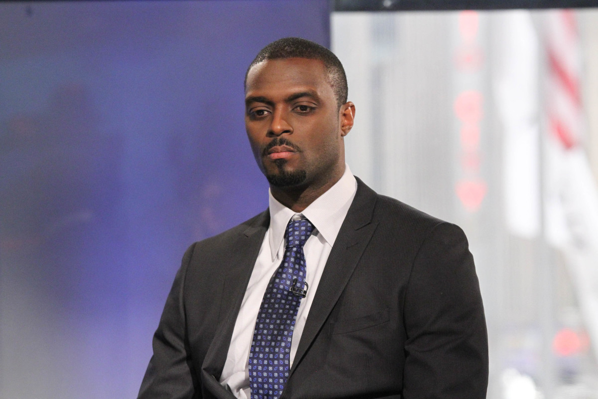 Look: Plaxico Burress Reacts To The Ja Morant Controversy - The Spun