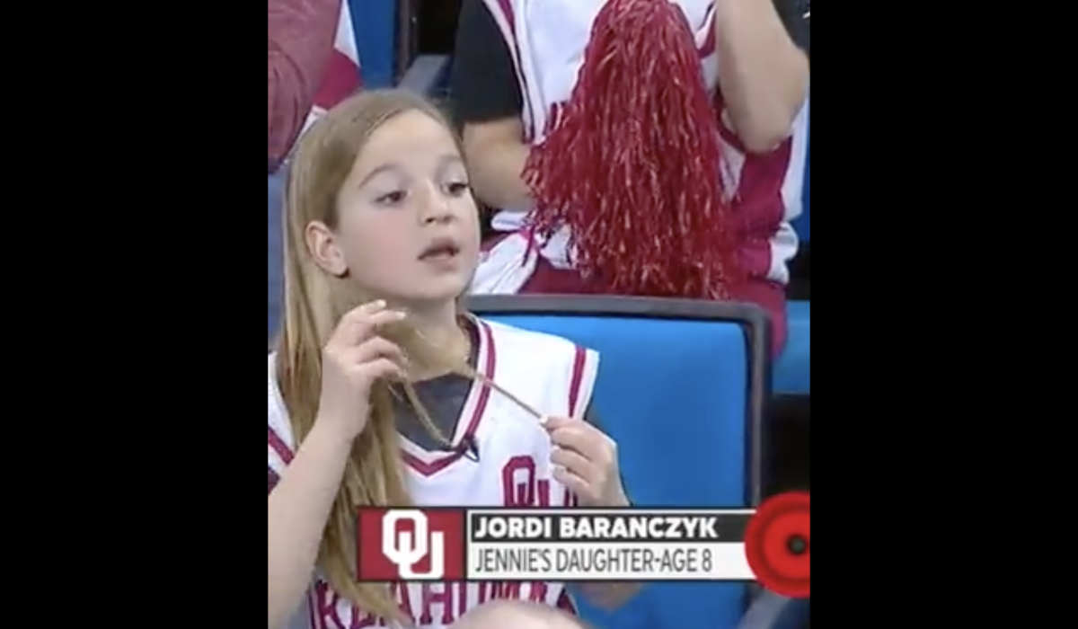 Look: Oklahoma Coach's Daughter Goes Viral During Tournament - The Spun ...