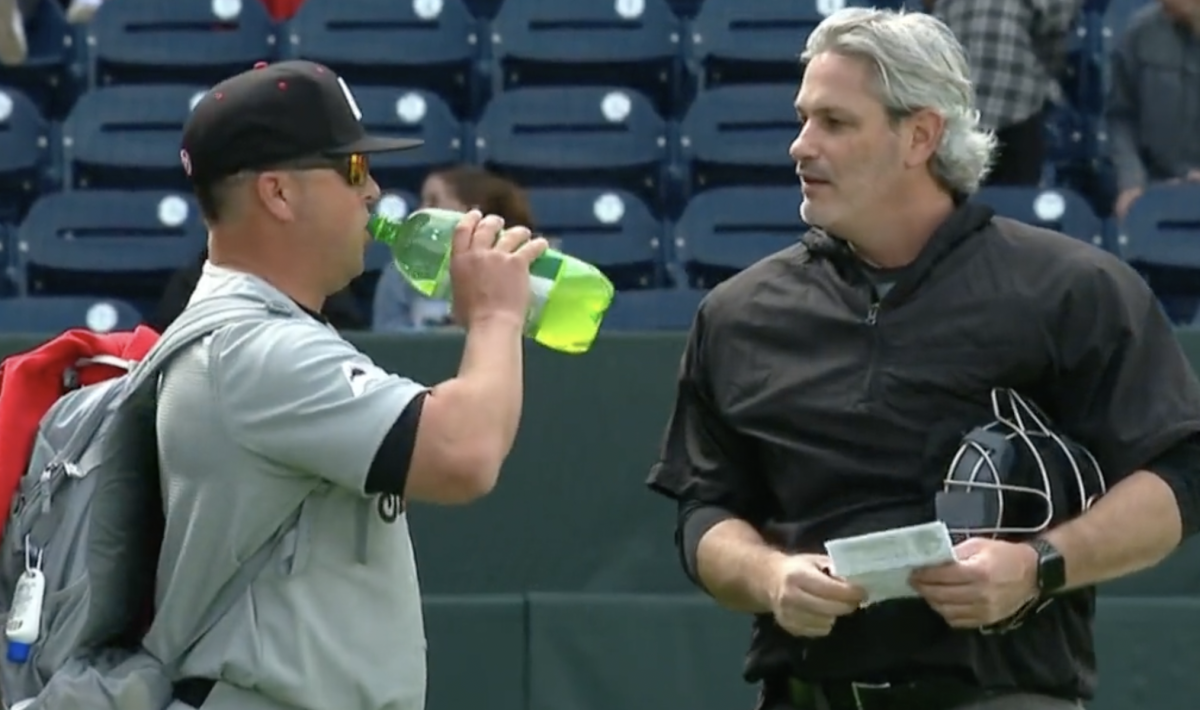 Look Video Of College Baseball Coach's Ejection Goes Viral The Spun