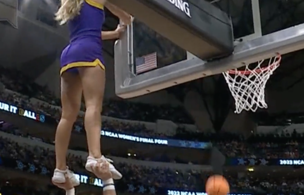 Look Lsu Cheerleader Who Went Viral Has Been Identified The Spun