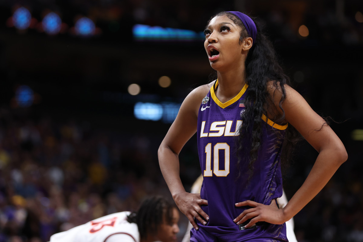 LSU Star Angel Reese Is Turning Heads With Boyfriend Photo The Spun