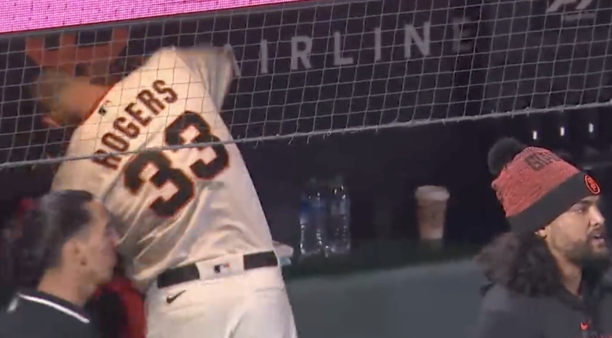 Watch Mlb Pitcher Blows Up In Dugout After Getting Pulled The Spun 5401