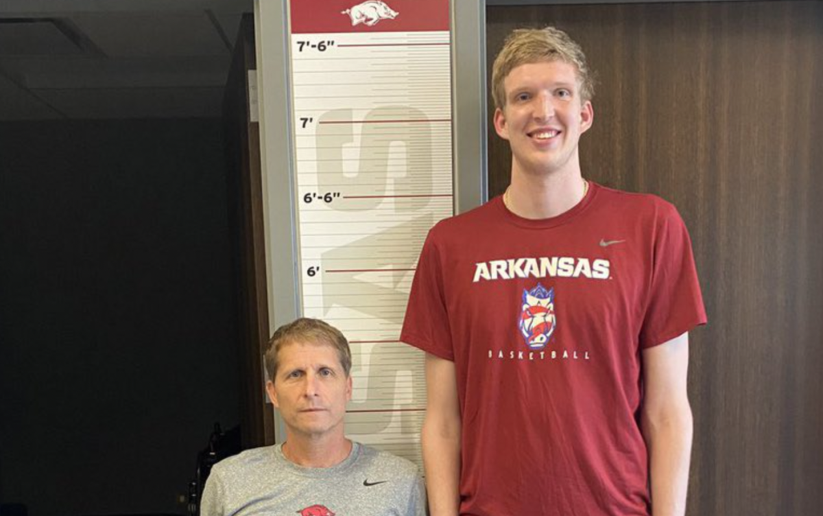 Look Tallest Player In College Basketball Is Transferring The Spun