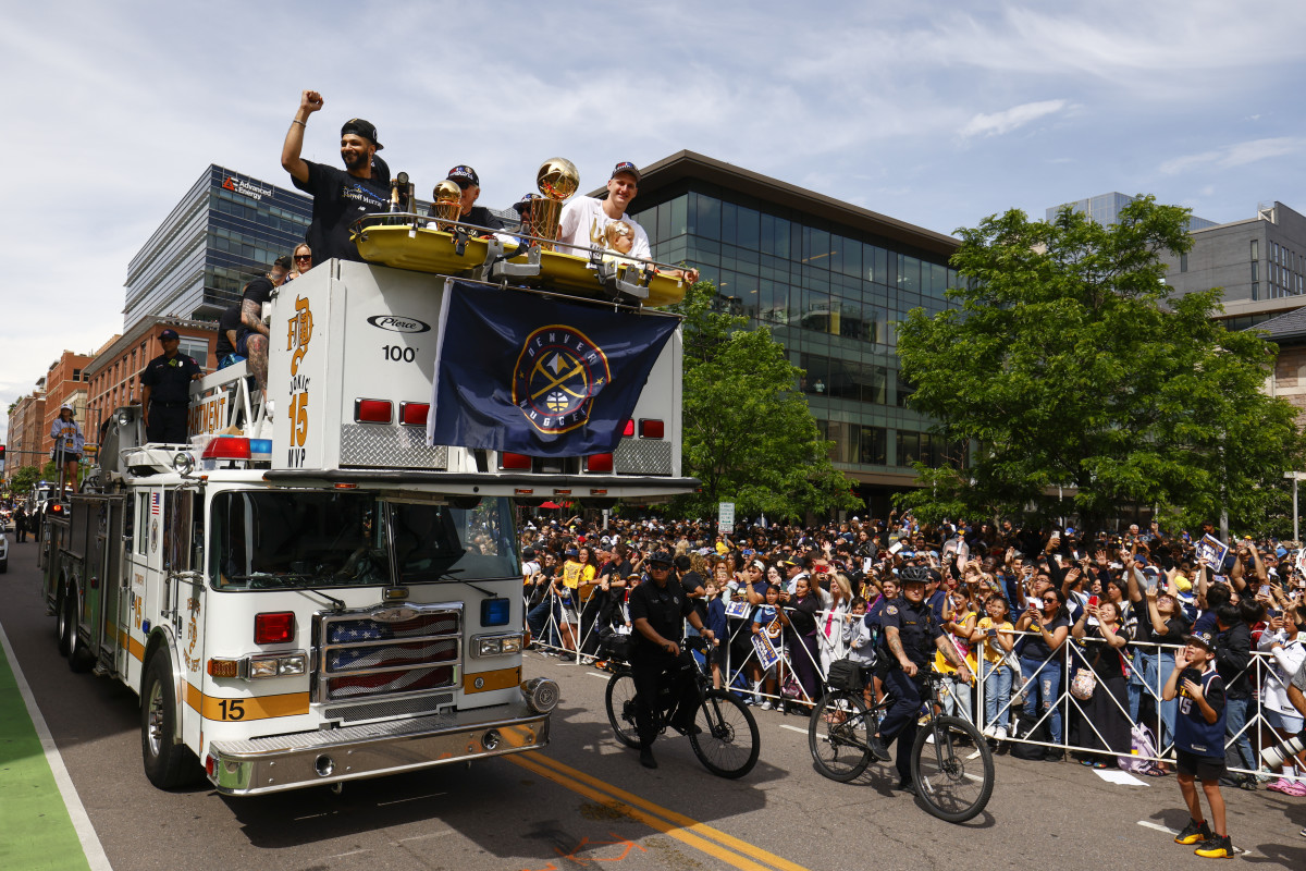 Police Officer Seriously Injured During Nuggets Parade Thursday The Spun