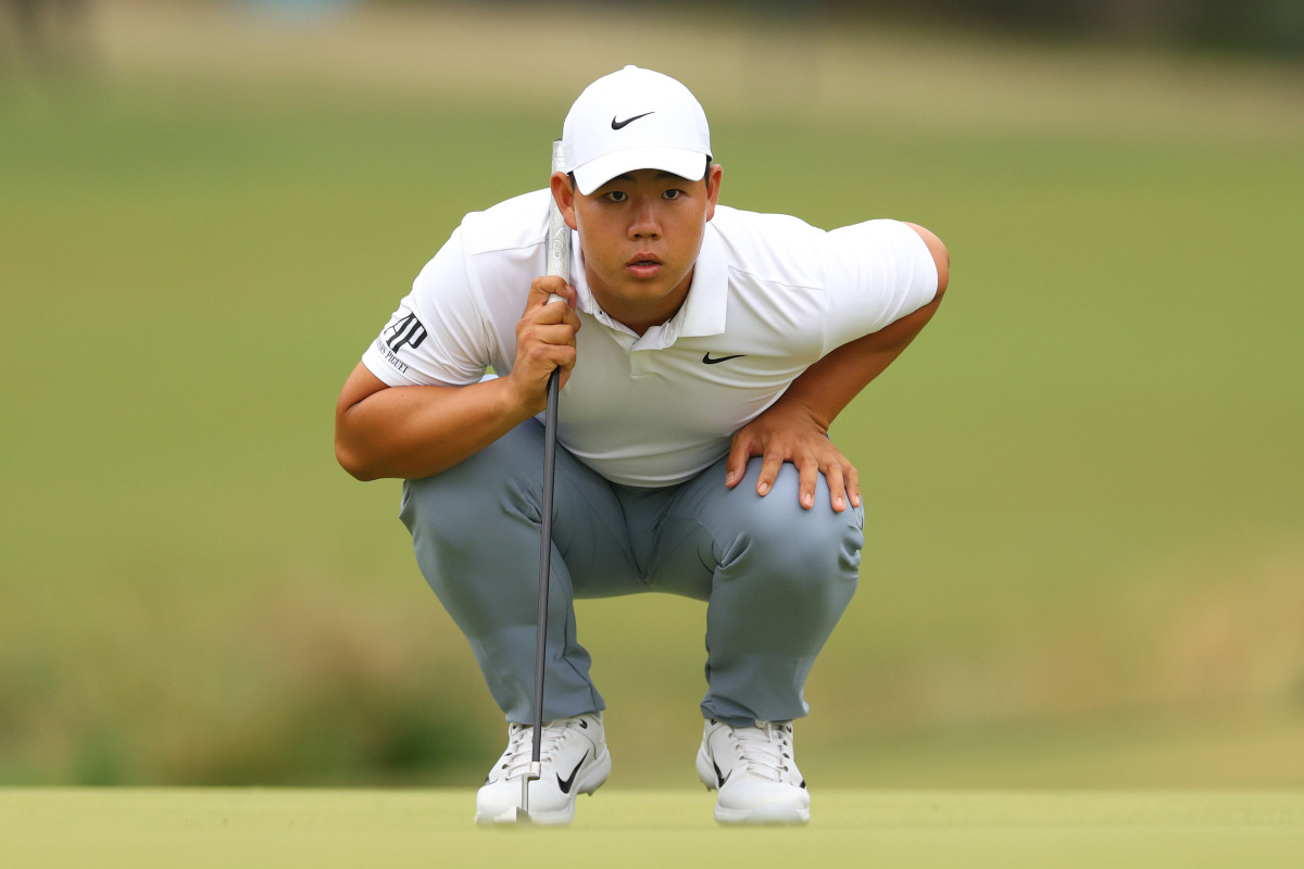 Golfer Tom Kim Is Turning Heads With His Outfit Today The Spun What