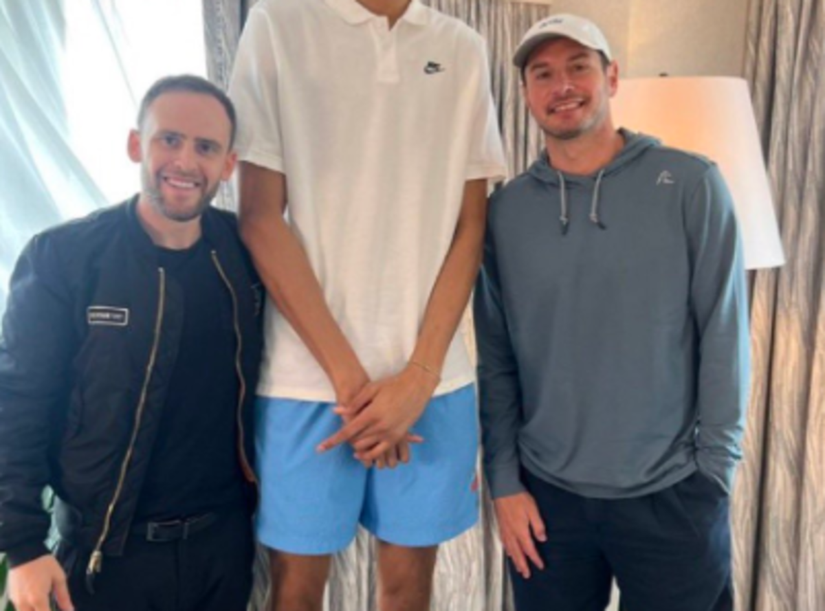 JJ Redick Who Is 6 4 Looks Incredibly Small Next To Victor Wembanyama 
