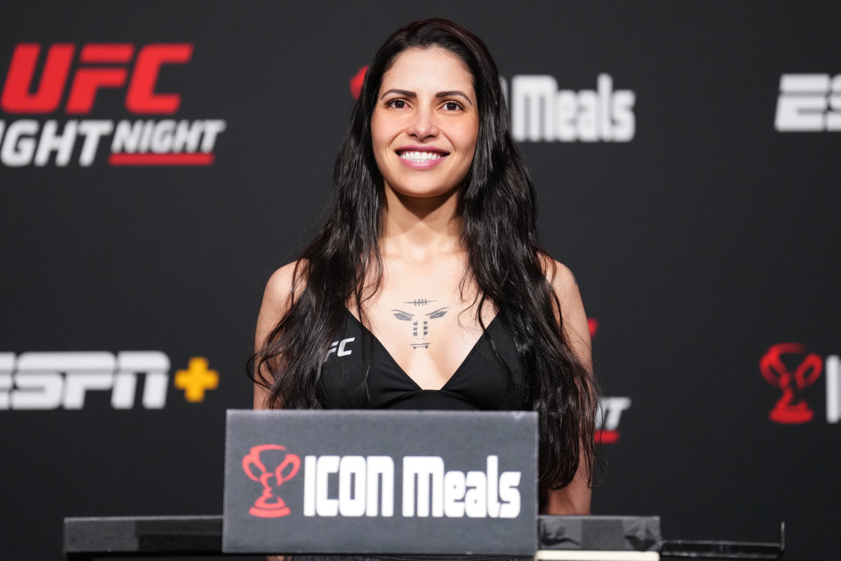 Photos Meet The Ufc Fighter Going Viral With See Through Outfit The Spun