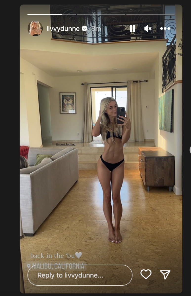 Olivia Dunne Is Going Viral With Bikini Selfie Photo - The Spun