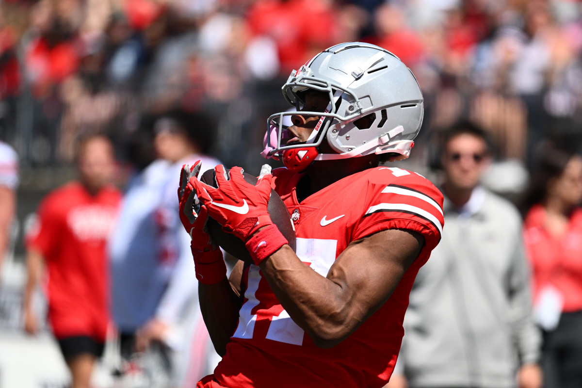 Ohio State Football Star Thanks Fans For Prayers After Family Tragedy 